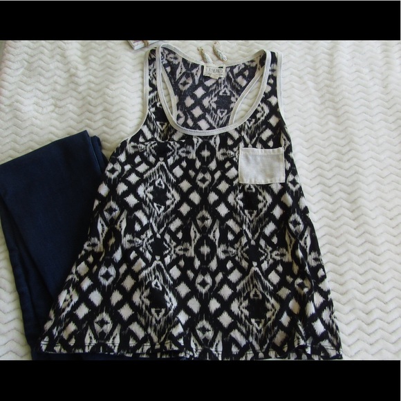 L.A Hearts Tank Top Cute Design Super Soft - Picture 1 of 6